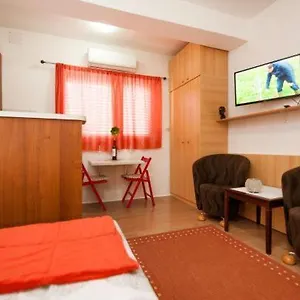 Centar 1 Private With Ensuite And Kitchenette Apartman
